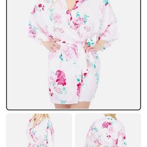 Pink Floral Satin Robe Icing Bridal Bar Collection 🌺 🩷🤍🌸Kimono Lingerie